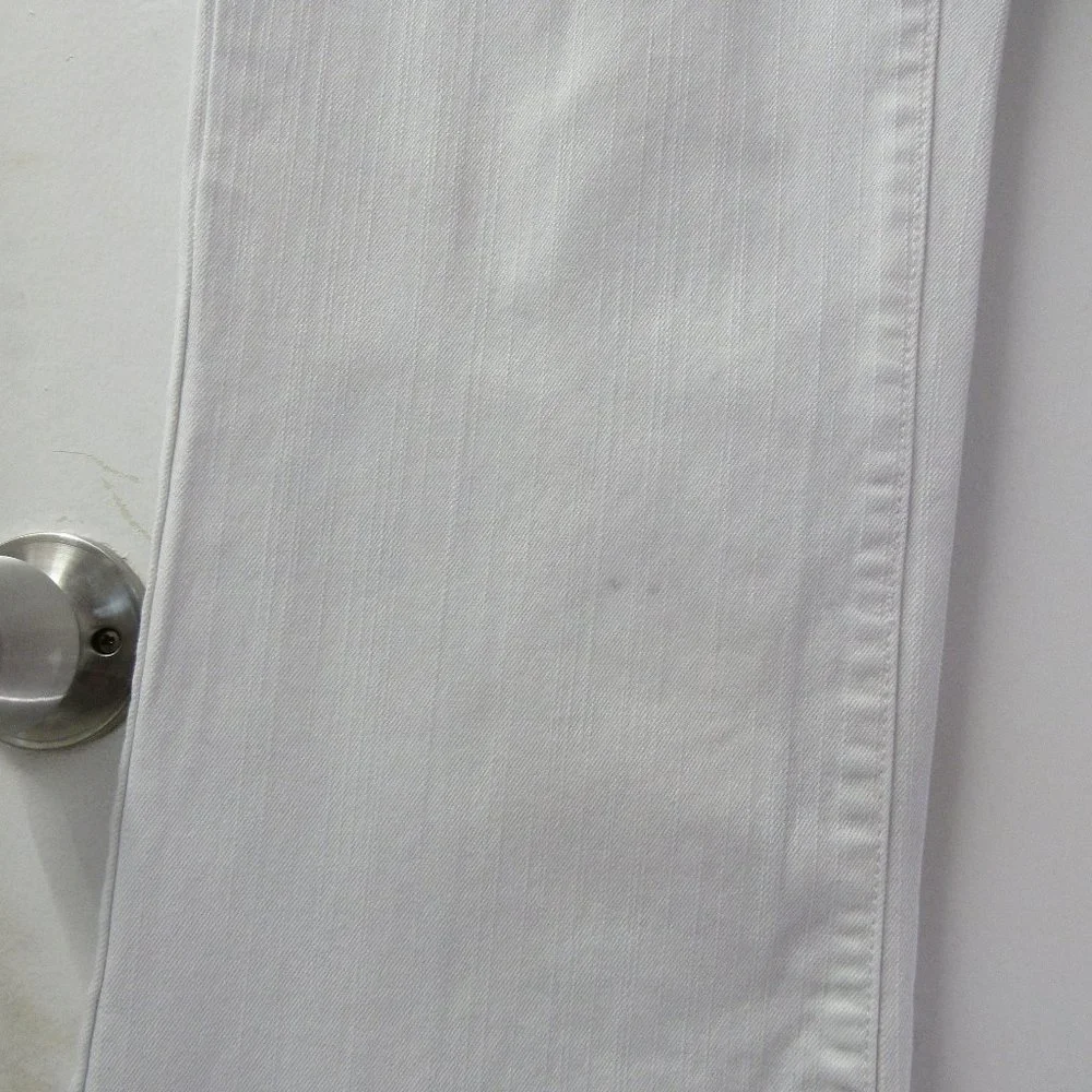 Liz Claiborne White Jeans Size 10 - Picture 2 of 16
